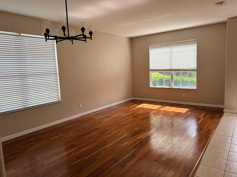 4470 Portage Trl — Photo 3