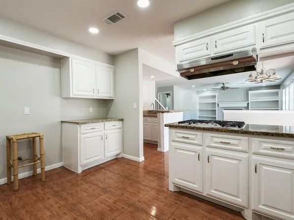 1007 Maranon Ln, Houston, TX 77090