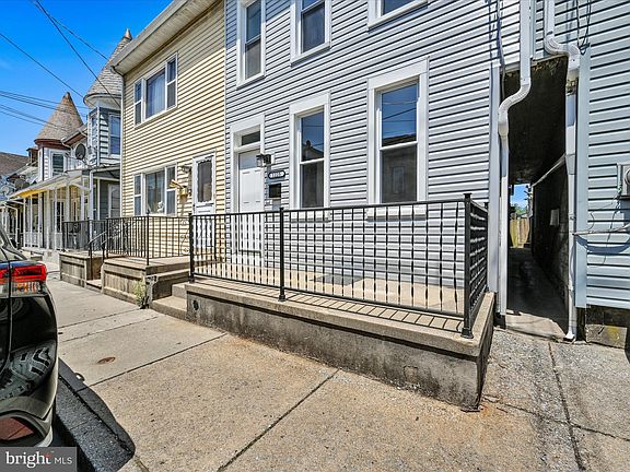 3rd image of 1225 Willow St