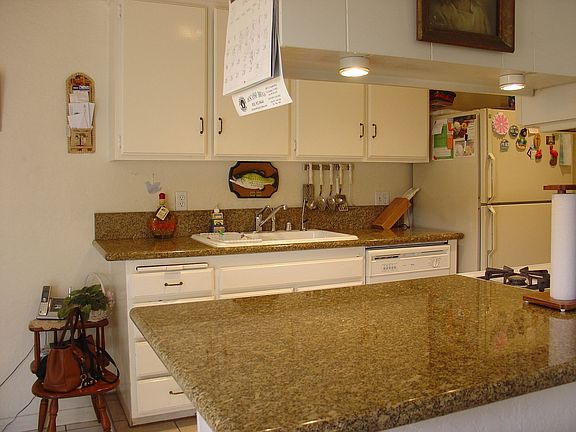 4th image of 515 N Jackson St APT 305
