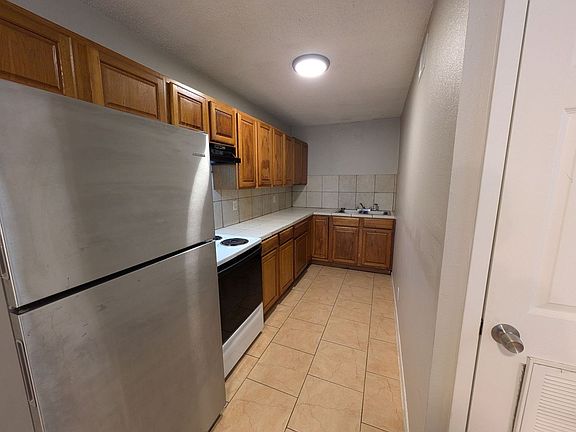 4th image of 4610 Maddox St #29928CF56