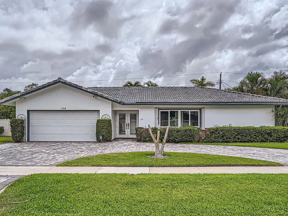 104 Saint Cloud Ln