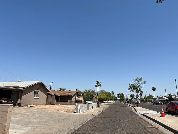 4th image of 3030 N 43rd Ave
