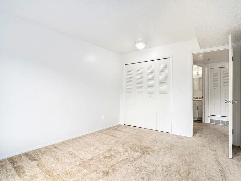 Apple Ridge Apartments — Photo 54