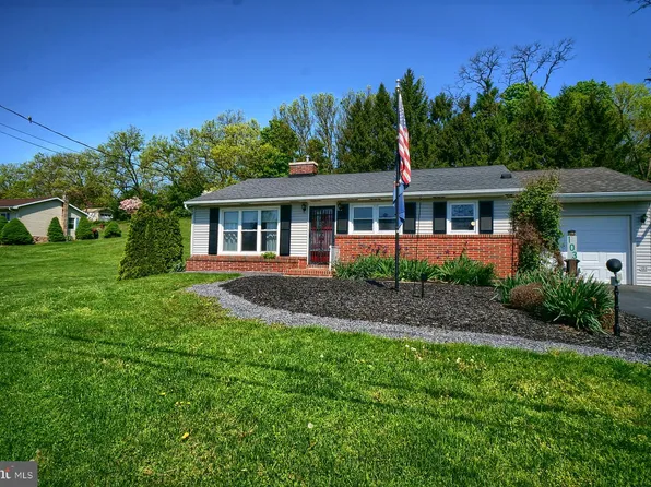 103 Pennsylvania Ave, Mifflintown, PA 17059