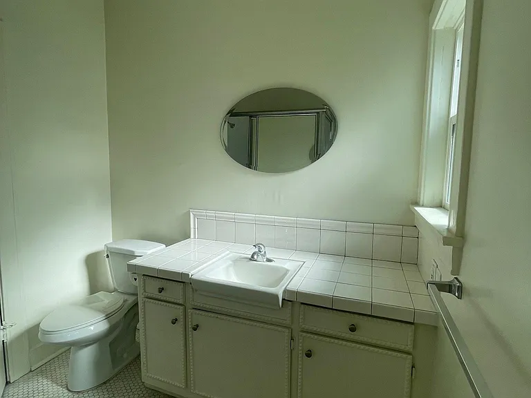324 S Coronado St — Photo 37