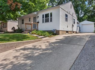 1513 N Linden St, Bloomington, IL 61701