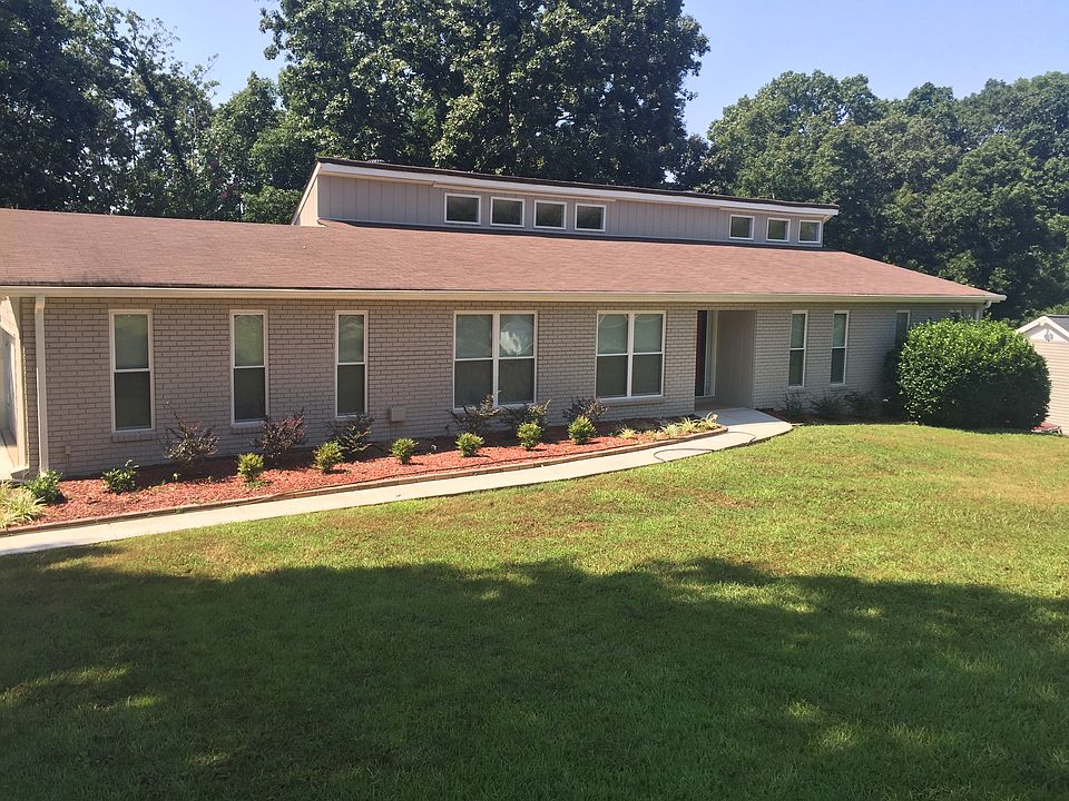 1st image of 3065 Dover Ln NW