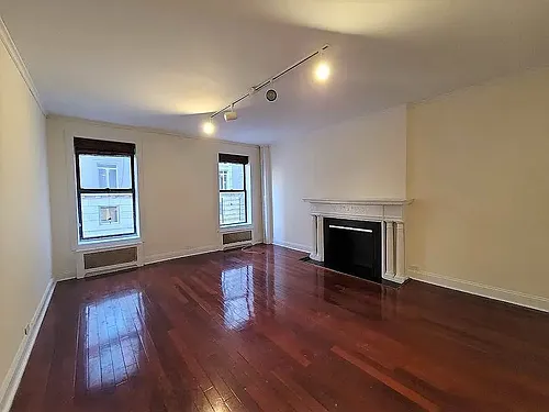 251 W 81st St #3M Photo 1