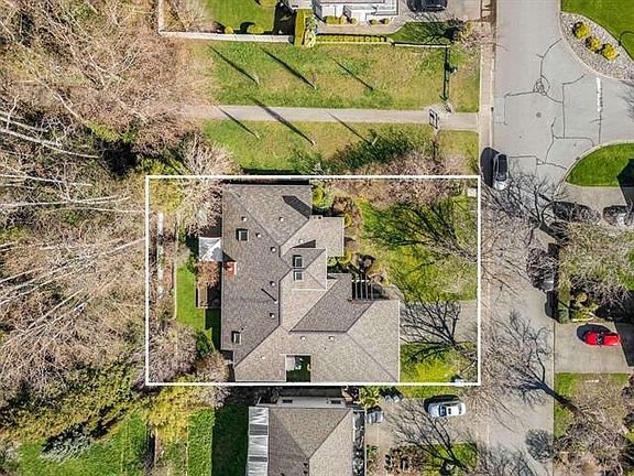 4th image of 13383 14a Ave