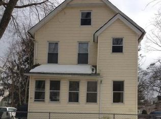 36 Daniel St, Springfield, MA 01151