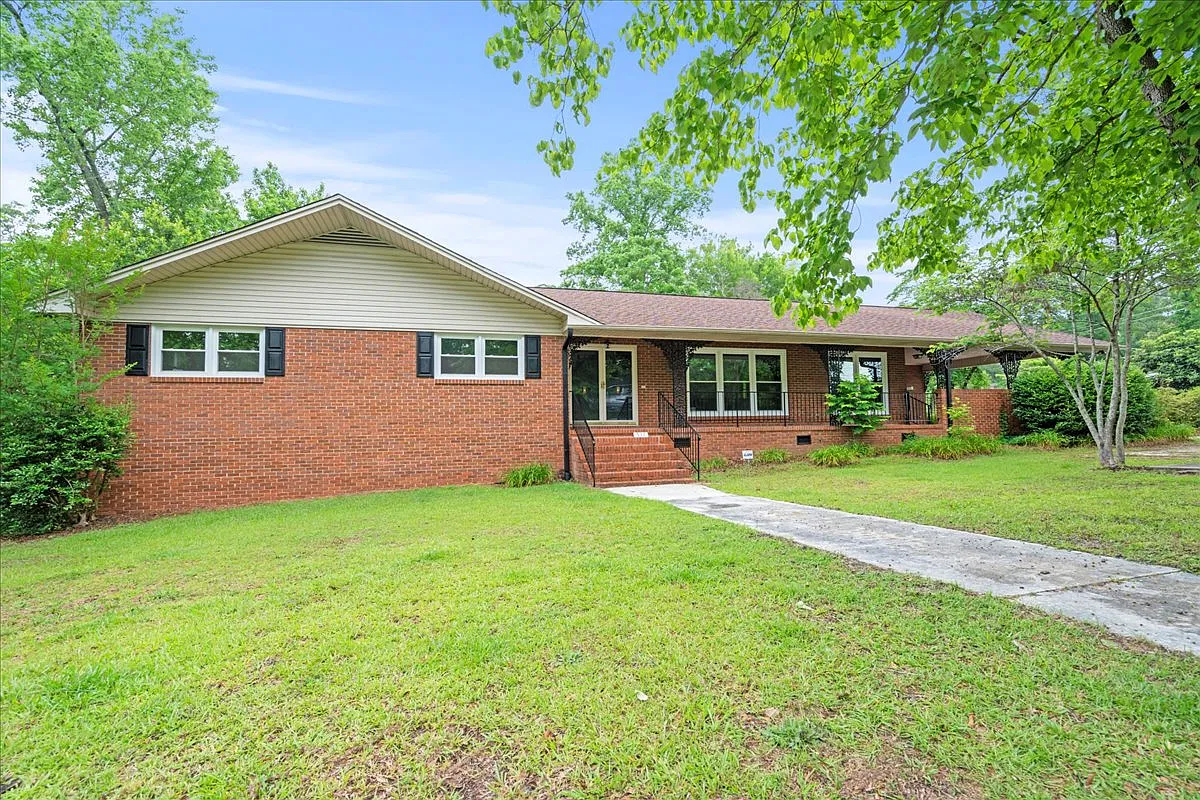 511 Arbor Drive - 1 — Photo 2
