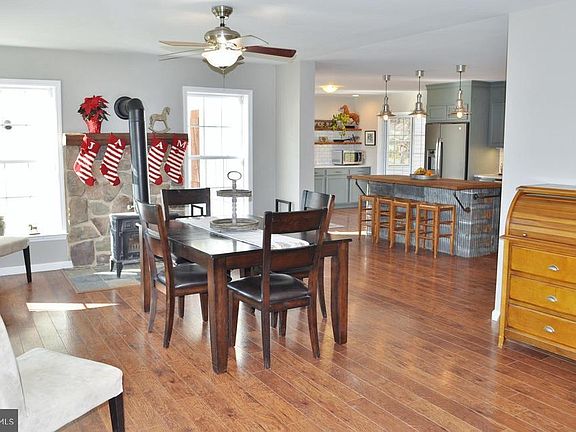 5th image of 3788 Ridge Rd