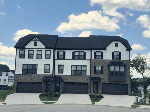 7012 Jones Ln, Mars, PA 16046