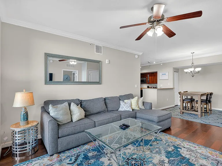 415 NW Flagler Ave #403 — Photo 6