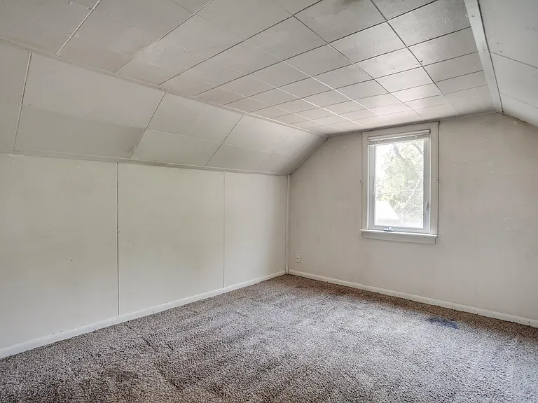 Upper Bedroom