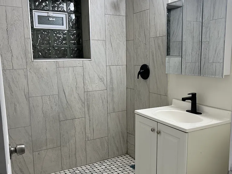 6111 S Champlain Ave #BASEMENT — Photo 6