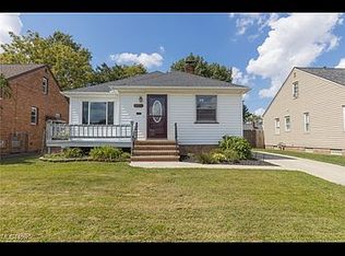 6096 Wareham Rd, Parma, OH 44129