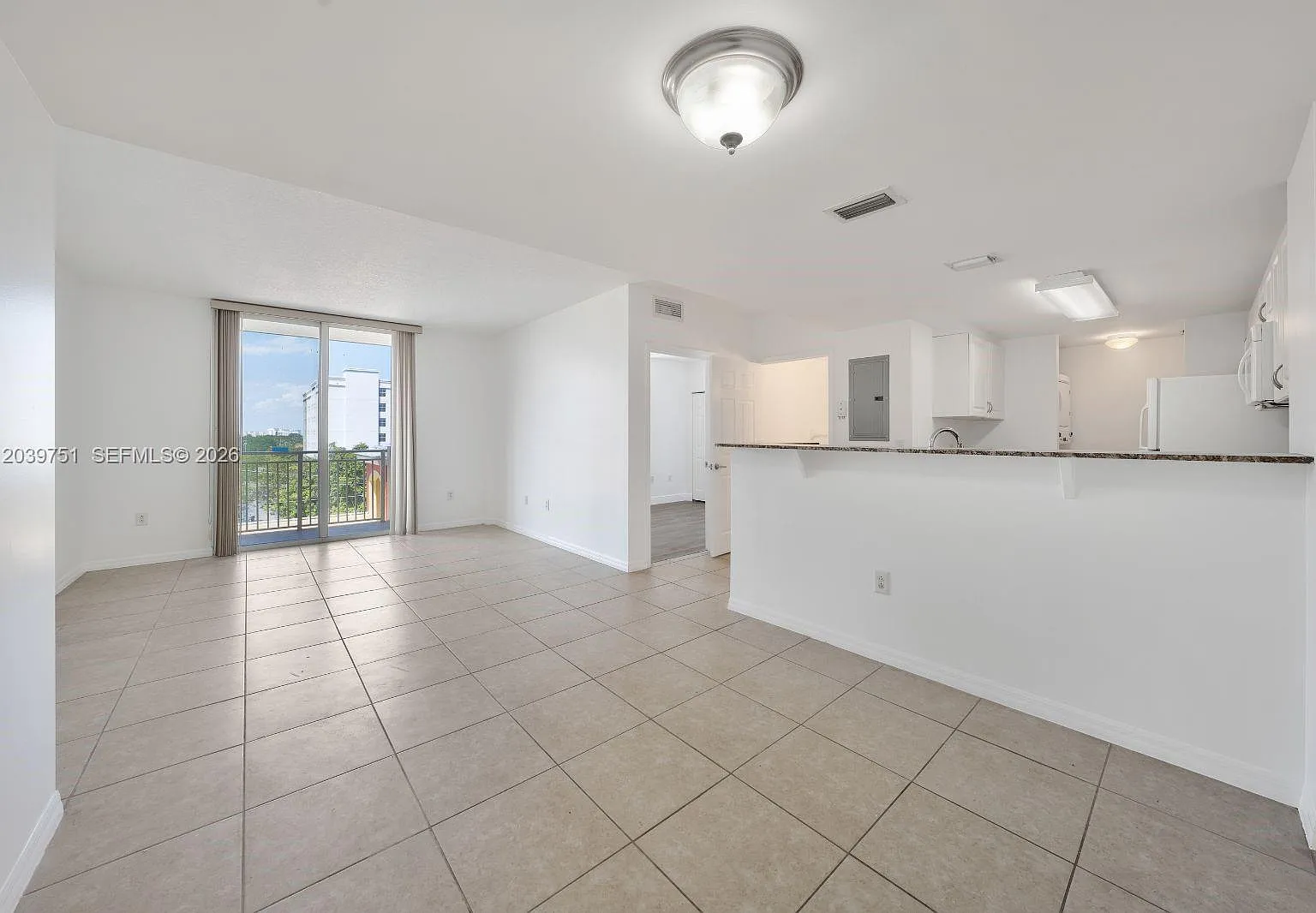 Lejeune Plaza Condo — Photo 2