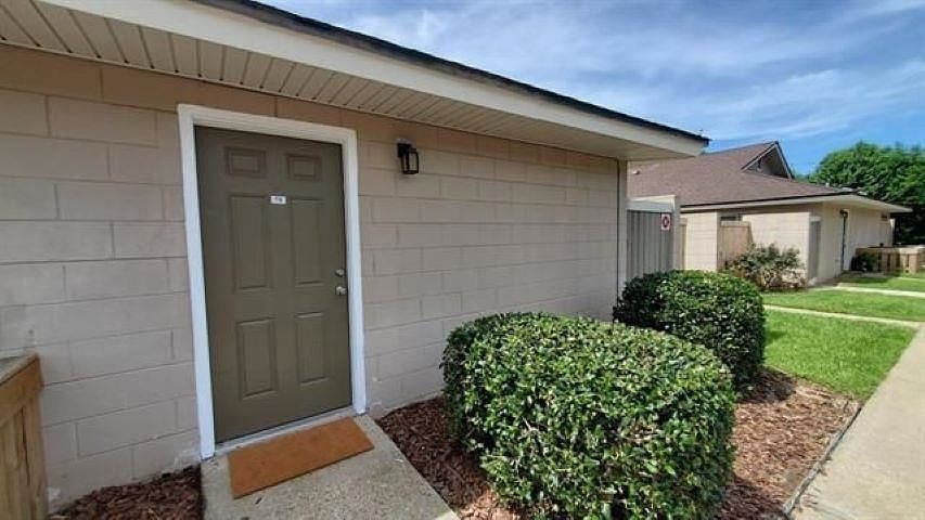 1st image of 2241 W Pensacola St APT 75