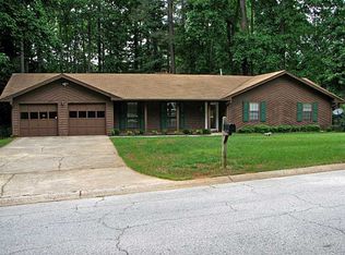 4083 Bent Willow Dr, Lilburn, GA 30047
