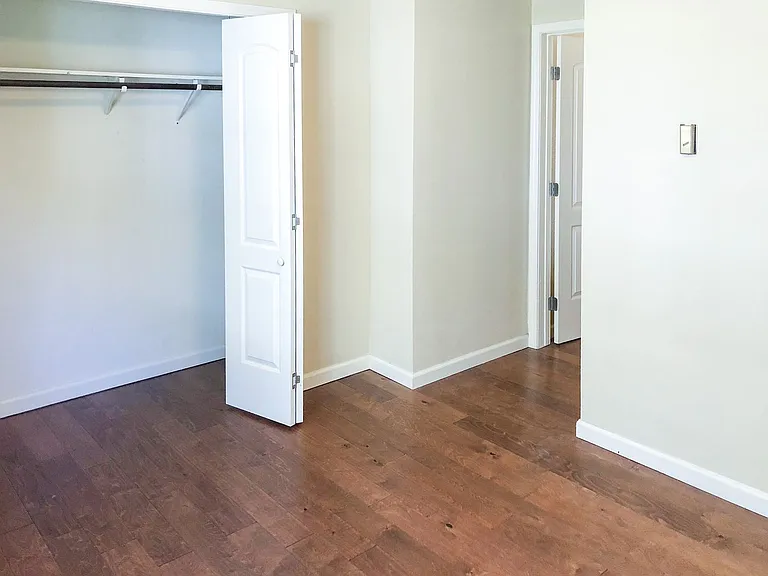 4311 Dayton Ave N #4 — Photo 16