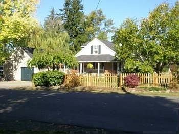 1st image of 702 N Parkway Ave