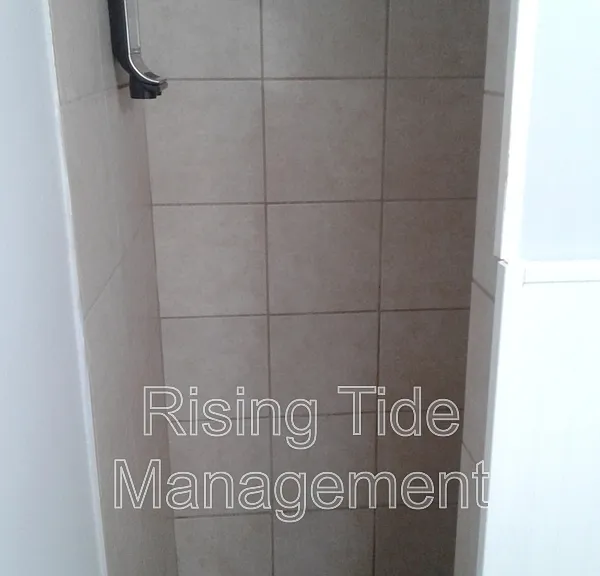 948 Hickory Dr — Photo 7