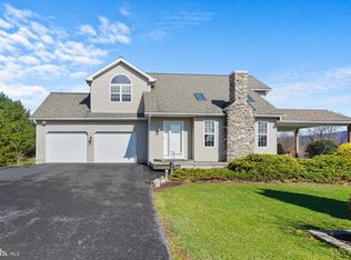 18 Linden Dr, Hamburg, PA 19526