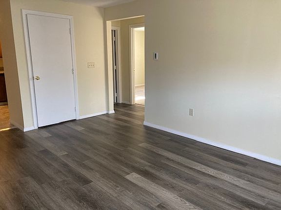 3rd image of 40 Dinan Dr APT 24