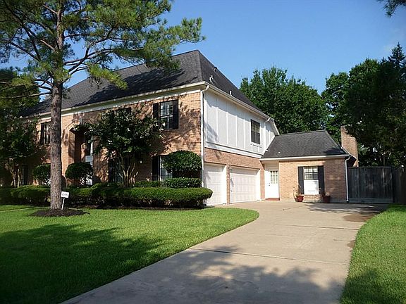 4th image of 1614 Pebble Chase Dr