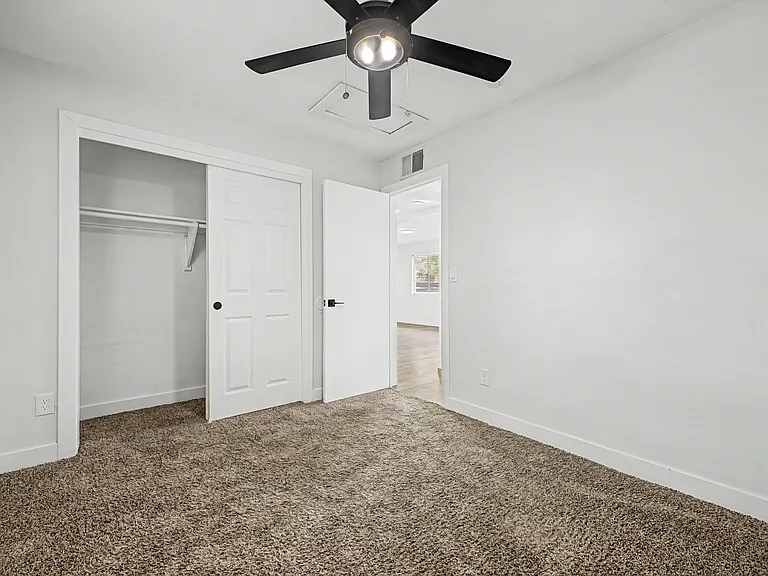 217 N Elm St #H — Photo 21