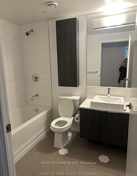68 Shuter St #1507 — Photo 5