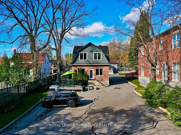 5th image of 567 Kingston Rd W