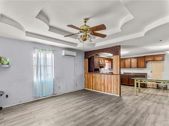 4th image of 7112 Barbara Ln