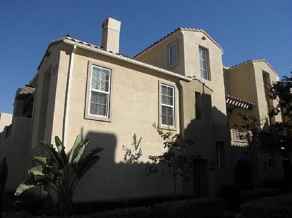 1st image of 601 Kellogg St