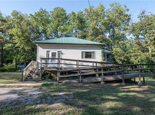 224 N 3rd St, Neodesha, KS 66757