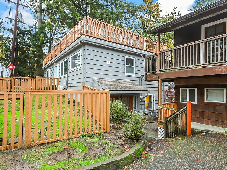 1104 SW Gaines St #D — Photo 6
