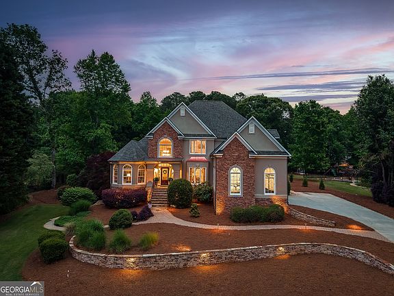 2nd image of 105 Hidden Springs Ln