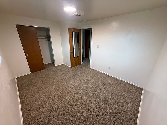 4th image of 225 Terry St #225T12
