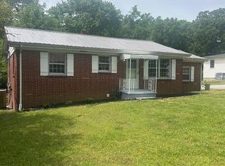 114 E Frazier St, Camden, TN 38320