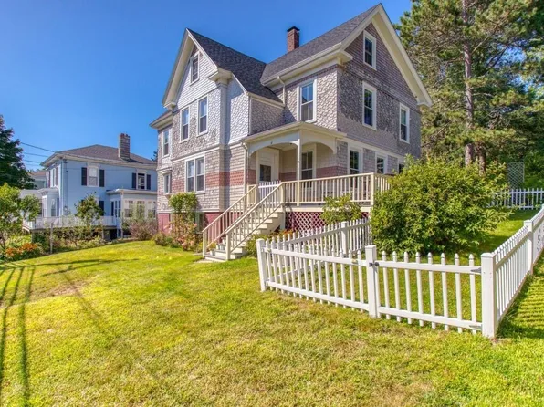 17 West Street, Boothbay Harbor, ME 04538