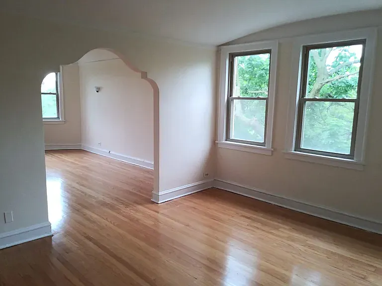 1 bed, 1100 sqft, $1,500 — Photo 4