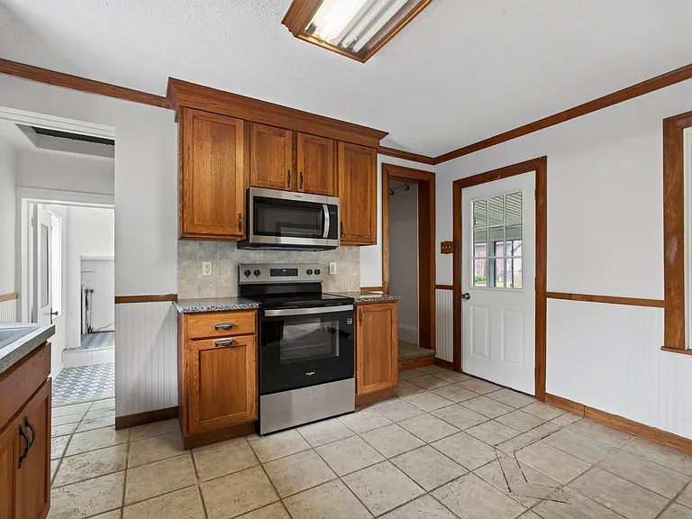 1200 Montgomery Ave — Photo 15