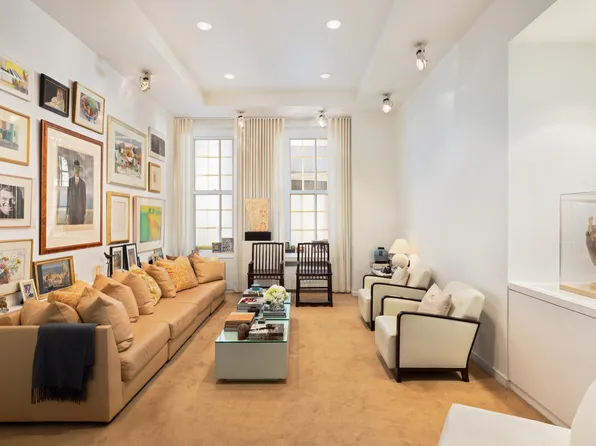 829 Park Avenue image 1 of 12