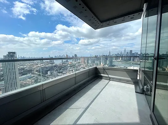 Rented by Oxford Property Group | media 8