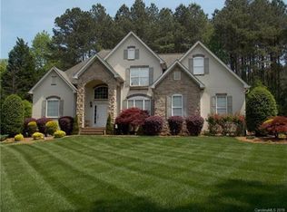 118 Maple View Dr, Troutman, NC 28166