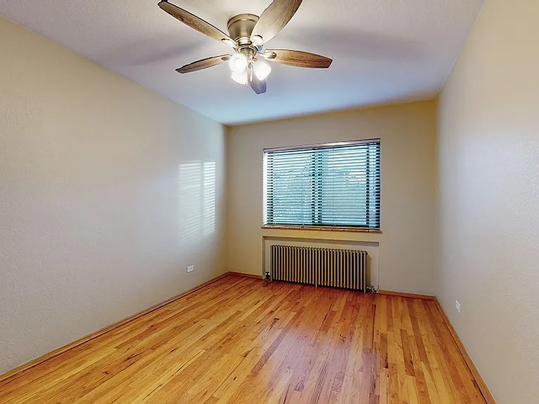 Poplar Apartments — Photo 10