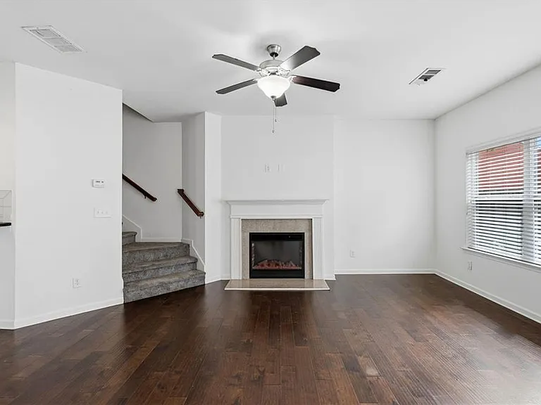 4987 Longview Walk — Photo 9