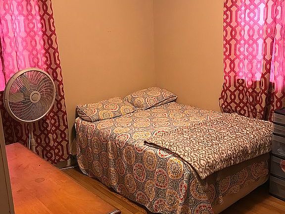 Bedroom #1 (guest room)